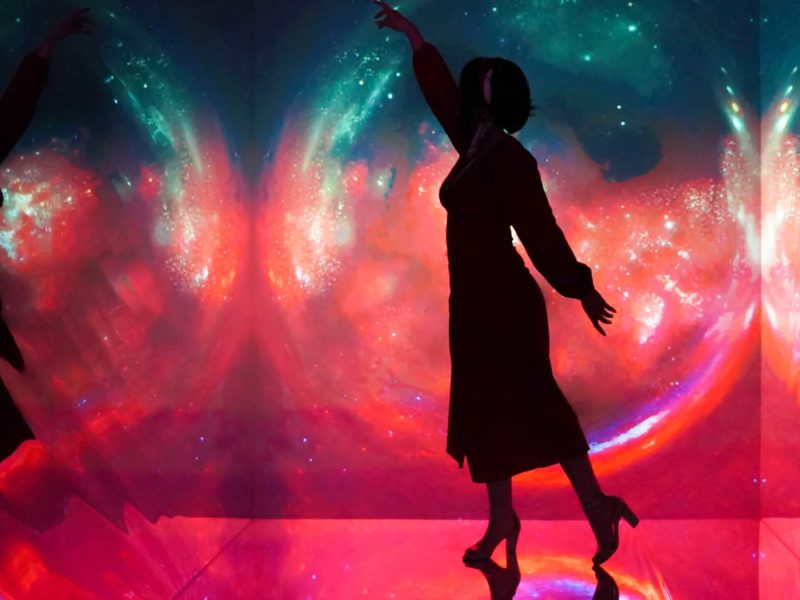 CosmicHive_bettymue-com_(c)Sara_Kurig_03